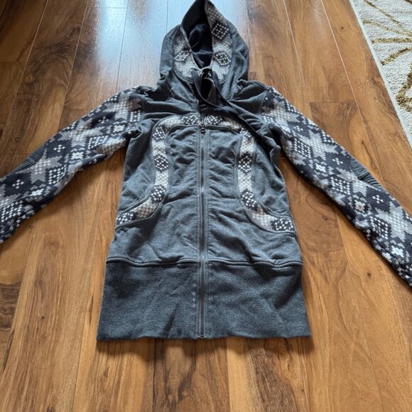 Lululemon Live Simple Jacket Jacquard Snowstar Print With Thumbholes Size 4 - Picture 2 of 10